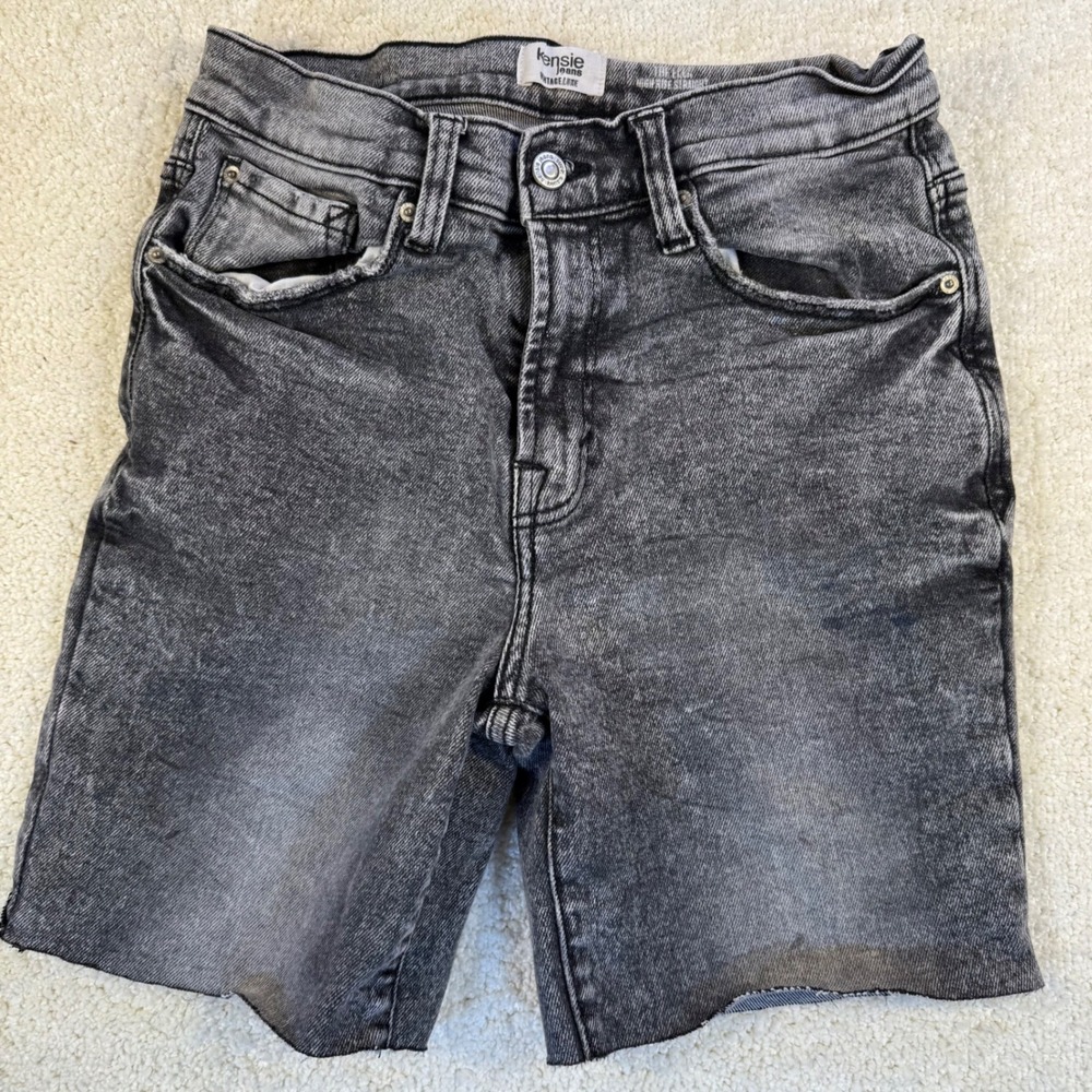 Kensie Jeans Women's Gray Acid Wash Denim‎ Shorts Size 8/29 Cutoff Raw Hem